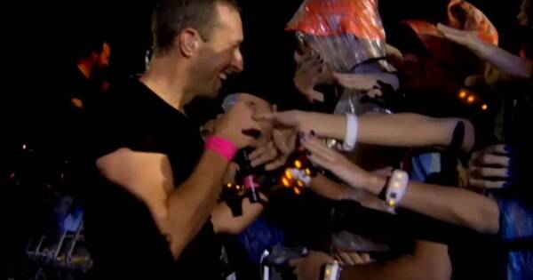 La Nación / Paraguaya estuvo en los brazos de Chris Martin en Rock in Rio
