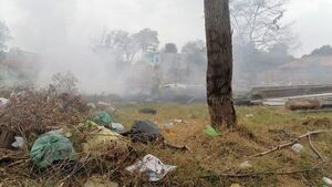 Bomberos controlan incendio de basura y cubiertas en Fernando de la Mora - Nacionales - ABC Color