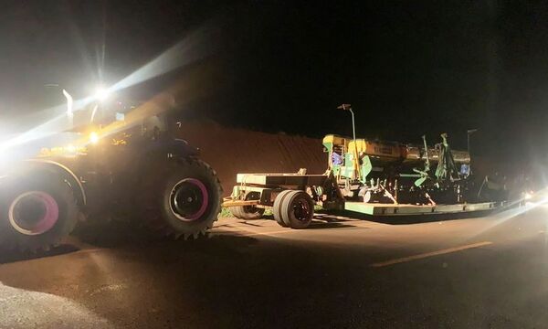 Motociclista muere tras chocar contra máquina agrícola - ABC en el Este - ABC Color