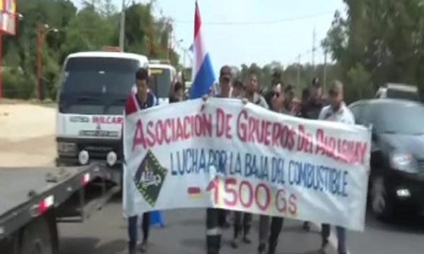 Movilizaciones para exigir la baja de combustible - SNT