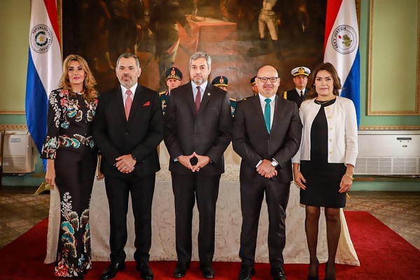 Juran nuevos embajadores paraguayos ante la OMC y Perú