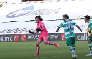 Arquero se viste de héroe y salva a su equipo de la derrota - La Prensa Futbolera