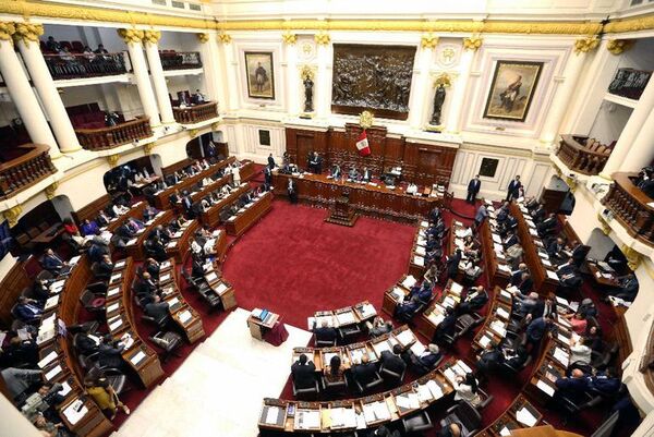 Excomandante de Fuerzas Armadas es elegido presidente del Congreso de Perú - Mundo - ABC Color