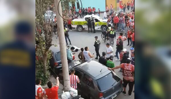 Mataron de un tiro en la nuca a un hincha de San Martín previo a un partido con Belgrano - Megacadena — Últimas Noticias de Paraguay