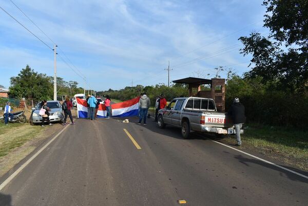 Reportan cierre intermitente de rutas en algunas zonas del país - Ancho Perfil - ABC Color