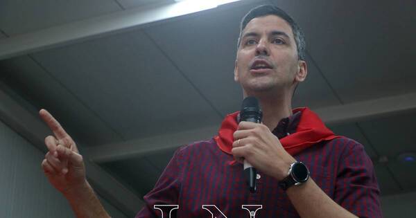 La Nación / Santiago Peña insta a los jóvenes a involucrarse en la política como herramienta de cambio