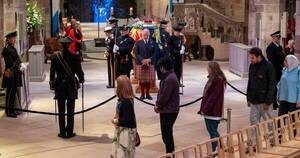 La Nación / Edimburgo comenzó a despedirse de Isabel II