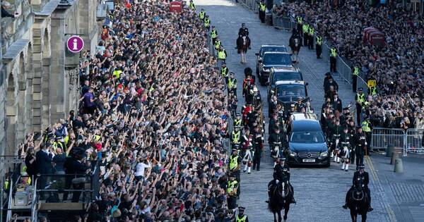 La Nación / Féretro de la reina Isabel II comenzará su camino a  Londres este martes