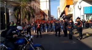 Reportan bloqueos en el centro por manifestación de campesinos | 1000 Noticias