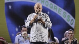 Lula prometió que «el pueblo va a volver a comer» y criticó a Bolsonaro