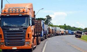 Camioneros seguirán movilizados hasta lograr baja de G. 1.500 en precios de combustibles – Prensa 5