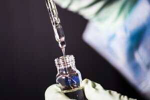 La CE autoriza vacuna de Pfizer adaptada a otras dos subvariantes de Ómicron - Revista PLUS
