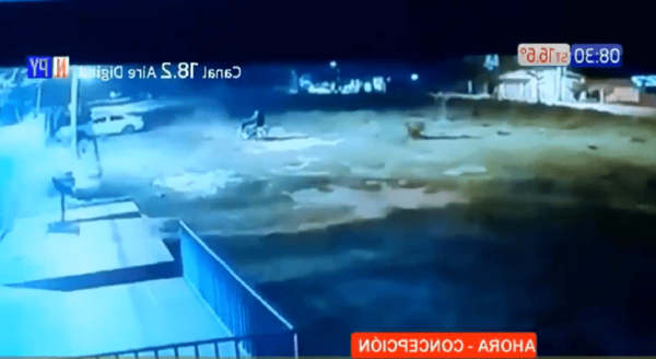 Motociclista disparó contra la vivienda de un agente policial en Concepción | Noticias Paraguay