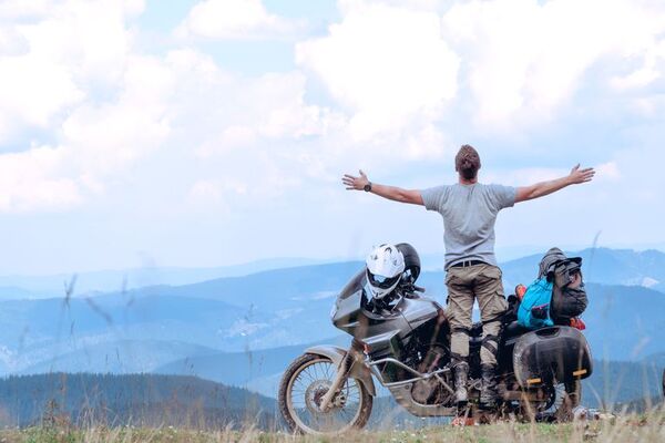 Vacaciones en moto: ¿cuánto peso se puede llevar? - Viajes - ABC Color
