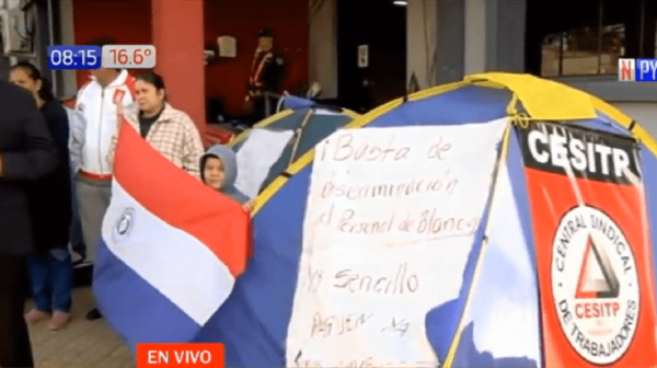 Personal de blanco Penitenciarías llevan 8 días en huelga de hambre | Noticias Paraguay