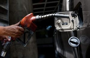 ¿Cuántos litros de gasolina pueden comprarse con un salario mínimo en América Latina?