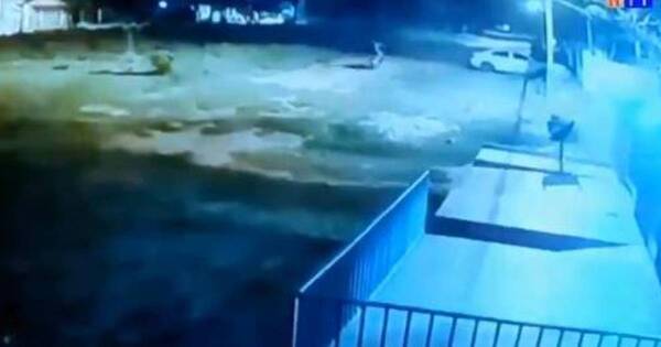 La Nación / Desconocido disparó contra la vivienda de un policía en Yby Yaú