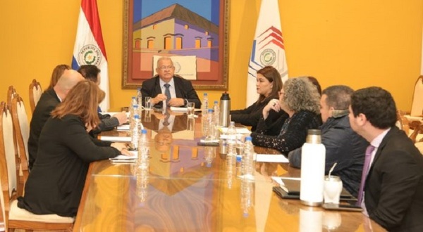 Revisan procesos para la participación electoral de comunidades indígenas