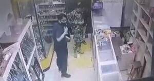 La Nación / Asaltaron una joyería en centro de CDE, a metros de patrulleras policiales