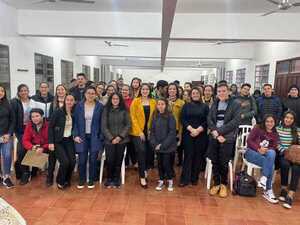 CAPACITACIÓN EN BOGADO DEL PROGRAMA «JUVENTUD EMPRENDE»