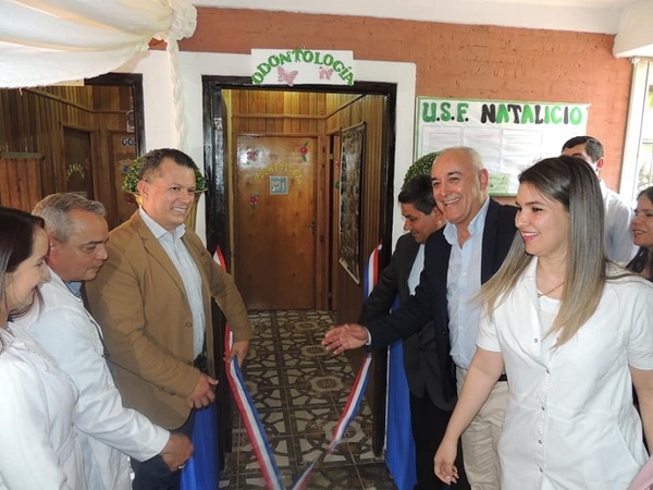 Fortalecen Centro de Salud de Natalicio Talavera con nuevos equipos odontológicos