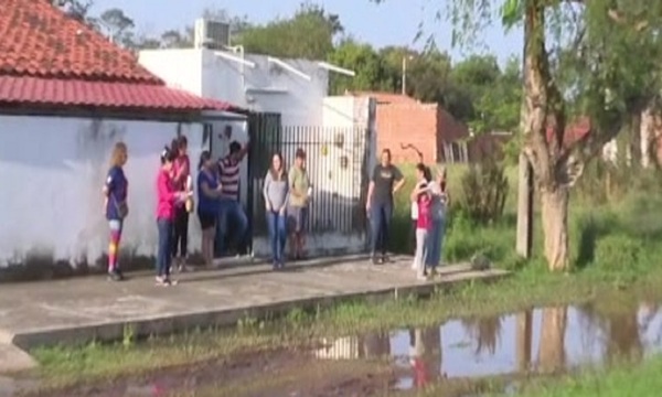 MRA: Vecinos ´´empantanados´´ y cansados - SNT