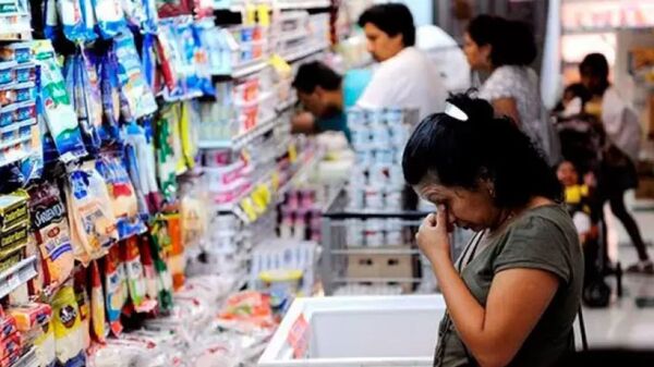 Analistas en Argentina suben la expectativa de la inflación al 95% en 2022 - Revista PLUS