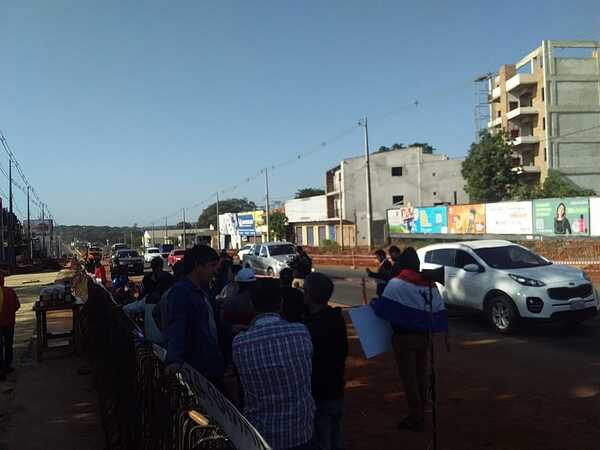 Diario HOY | Piden a frentistas de Tres bocas presentar sus documentaciones para acceder al cobro