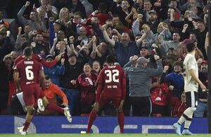 El Liverpool se endereza ante el Ajax - Fútbol Internacional - ABC Color