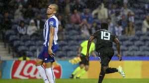Brujas saca los colores al Oporto en Do Dragão