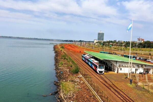 Tren de pasajeros ya opera nuevamente entre Encarnación y Posadas - Noticde.com