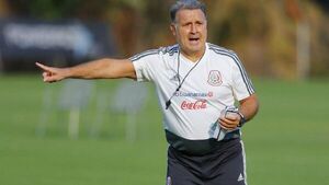 Gerardo Martino sigue marginando a Chicharito Hernández