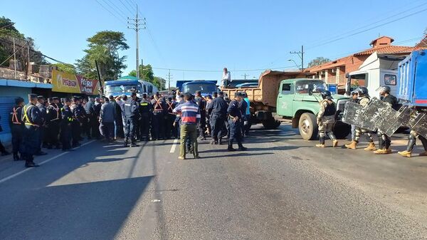 Se levanta por hoy bloqueo de ruta en desvío San Antonio, pero se retomará mañana - Nacionales - ABC Color