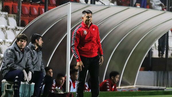 Florentín le hacía el aguante a jugadores que llegaban con ojos rojos a las prácticas