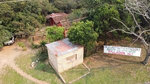 Vecinos de la exviceministra cartista claman  justicia y atención de Indert - Nacionales - ABC Color