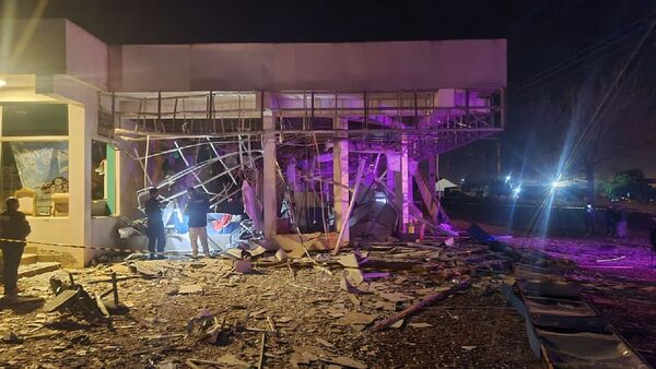 Grupo tipo comando vuela un banco durante asalto en Pirapó