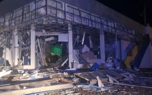 Asalto tipo comando en Itapúa: revientan banco, se llevan la guita y burlan a la policía