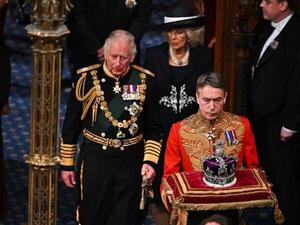 Diario HOY | Carlos III despidió a decenas de empleados durante acto en honor a Isabel II