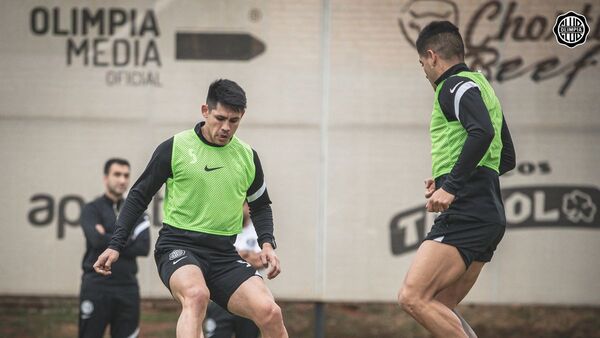 Olimpia: Saúl Salcedo vuelve al equipo