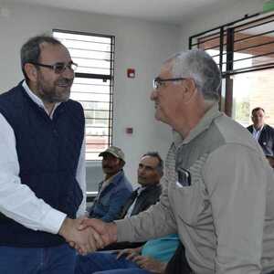 CAH otorgó cerca de G. 290 millones en créditos a pequeños productores lecheros del Chaco - .::Agencia IP::.
