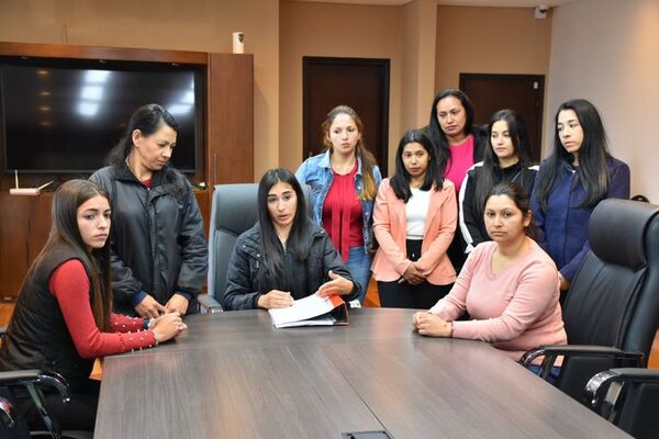 Jefas de hogares accederán a terreno para construcción de viviendas sociales - Nacionales - ABC Color