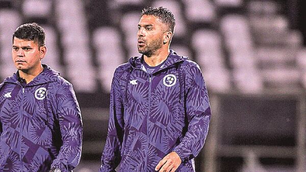 Santiago Salcedo: "Nadie está contento por jugar 3 minutos"