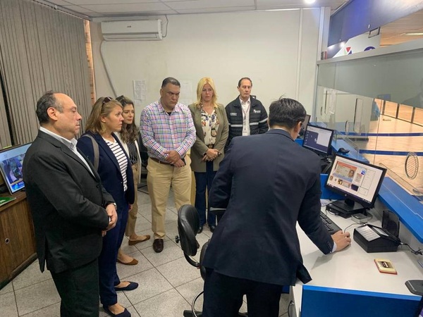 DIRECCION GENERAL MIGRACIONES PARAGUAY UNA ENTIDAD CORRUPTA DE PIES A CABEZA - La Voz del Norte