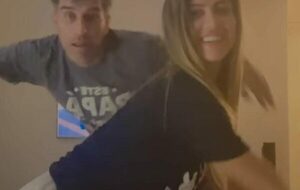 (VIDEO)Pipino y Alicia Ramírez subieron la temperatura desde la cama