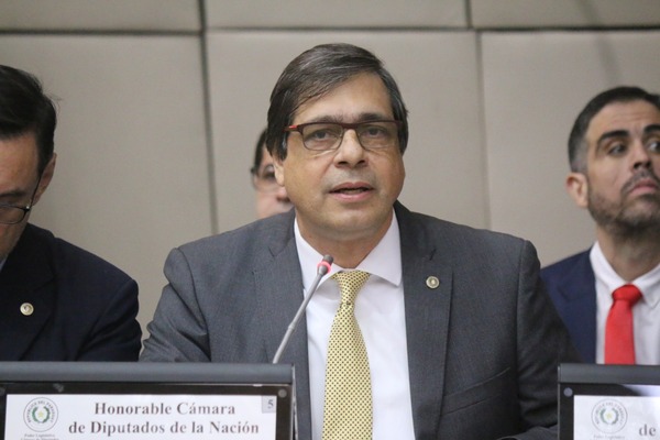 Anuncian escraches a diputados por "salvar" a Bataglia - ADN Digital