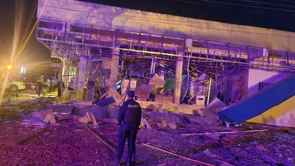 “Varios grupos” en asalto con explosivos a banco en Pirapó - Policiales - ABC Color