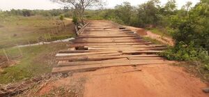 Piden reparación de puente que se encuentra en calamitoso estado en Acahay - Nacionales - ABC Color