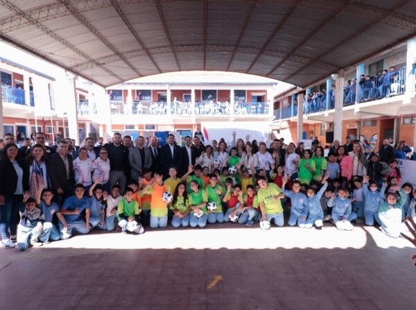 Exitoso inicio del programa “Fútbol en las Escuelas" - APF