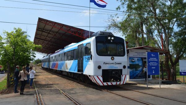 Conflicto por doble cobro suspende en el retorno el tren en Encarnación