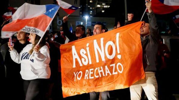 Todo lo que rodea al rechazo de la nueva constitución chilena | 1000 Noticias